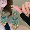 Brincos de gota cravejados de diamantes transfronteiriços europeus e americanos, brincos de luxo de alta qualidade, acessórios de ouvido de moda de nicho, atacado do fabricante de Yiwu