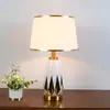 Lámpara de Mesa de Cerámica para Hoteles y Casas de Huéspedes, Especializada para Decoración de Lujo Minimalista, Lámpara de Mesa Decorativa Transfronteriza para Sala de Estar, Inteligente