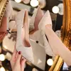 Tacones Altos Maillard Otoño con Tacón Blanco para Mujer, Tacón Fino, Profesionales, Zapatos de Trabajo Ultra Suaves, Zapatos de Novia con Punta para Dama de Honor, Estilo Chanel