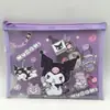 Sanrio Family Papelería Linda Cinnamoroll, My Melody, Pompompurin, Kuromi Bolsa con Cierre Set de Lápices y Cuaderno