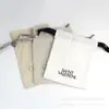 Bolsas de cetim de seda personalizadas com cordão, bolsas de tecido para embalagem de presentes de vários tamanhos, bolsas de tecido pequenas requintadas de alta qualidade