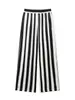 Moda Feminina 2026 Novo Estilo de Exportação Transfronteiriça: Top Halter Listrado Preto e Branco em Contraste de Cores e Calça de Cintura Alta com Listras Verticais e Pernas Largas