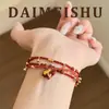 Pulsera de Cuentas Multicapa con Caballo de Esmalte Rojo Exquisito Versátil de Moda Retro con un Toque de Lujo Ligero y de Alta Gama para Mujeres