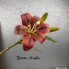 Perfume de Flor Simulada Lírio Impresso em 3D Sensação Flor Falsa Mobiliário Doméstico Arranjo de Flores para Casamento Adereços para Fotografia de Filme Materiais de Flores