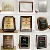 Certificado de Placa Autorizada Medalha de Ouro com Folha de Ouro Feito Sob Medida Suporte de Madeira Personalizado Placa Honorária Madeira Maciça Medalha de Bronze Placa de Cristal Produção
