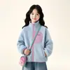 Tutu Elefantinho Roupas Infantis Jaqueta de Fleece para Meninas Outono 2026 Novo Modelo Camada Interna Antiestática para Uniformes Escolares