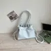 Transfronterizo 2026 Verano Nuevo Modelo Exquisito Diseño de Nicho Moda de Alta Gama Versátil Bolso de Hombro Cruzado Tipo Cubo