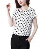 Camisa de Chiffon Polka Dot Elegante para Reduzir a Idade, Manga Curta para Mulheres, Novo Estilo de Verão, Camisa Versátil Emagrecedora, Top Estiloso para Mães