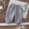 Pantalones de forro polar para niños, ropa exterior de otoño e invierno, pantalones de chándal para niños, pantalones deportivos para niñas, pantalones cálidos engrosados y con forro polar para niños pequeños y medianos