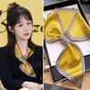 Bufanda de Seda Rayada a Cuadros de Seda Simulada Europea y Americana Bufanda Larga de Seda con Rayas Anguladas Bufanda para Cuello de Camisa de Combinación de Primavera y Verano Bufanda para Mujer