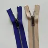 Cremallera Metálica No.5 Dientes de Platino Cola Cerrada Ropa Chaqueta Cuello Chaqueta de Plumas Tapeta Cerrada Cremallera de Dientes de Cobre