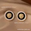 Novos Brincos com Design de Gotejamento de Óleo Pérola Artificial Tridimensional Cabeça de Leão Brincos de Luxo Leve Europeus e Americanos Brincos Transfronteiriços para Mulheres
