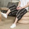 Verão 2021 Novo Calça Larga de Algodão e Linho Estilo Chinês Perna Larga Masculina Casual Listrada Cintura Irregular Tamanho Grande Calça Capri