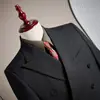 Traje Rayado de Doble Botonadura de Alta Gama para Hombre con Solapas de Muesca, un Traje Formal de Negocios Sofisticado que es Lavable a Máquina y No Necesita Planchado