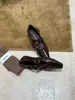 Colección Otoño 2026: Zapatos Casuales para Mujer con Punta Cuadrada, Hebilla de Tira Cruzada y Tacón Inclinado, en Estilo Europeo y Americano