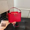 Bolso de Mano Cuadrado Pequeño Estilo Coreano de Moda para Mujer de Este Año, Nuevo Modelo Verano 2026, Bolso de Hombro Ligero de Lujo Acolchado, Bolso Cruzado para Viajar