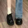 Sapatos femininos de couro com sola grossa estilo britânico, novos da coleção outono 2006, mocassins plataforma com cadarço vintage para mulheres baixinhas