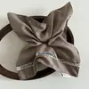Pañuelo Cuadrado de Tela Coreana con Calados de Diseño de Nicho, Lazo para el Cabello, Tamaño Grande Vintage, Tacto de Alta Gama, Accesorio Cuadrado para Recogido Bajo