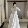 Vestido Blanco con Cuello Polo y Cremallera Estilo Casual para Mujer, Diseño de Nicho Otoño e Invierno, Elegante Vestido Largo de Corte A con Cintura Ceñida