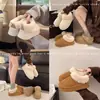 Botas de Nieve con Piel de Invierno para Mujer 2026 Nuevo Estilo Suela Gruesa Antideslizantes Con Felpa Cálida de Peluche Slip-on Zapatos de Algodón para Mujer