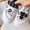Ins Tiktok Venta Caliente Nuevos Zuecos Decoraciones DIY Set de Oso Blanco y Negro Mariposa Cadena Hebilla de Zapato Flor de Zapato
