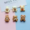 Accesorios de Resina de Oso y Conejo Color Té con Leche Beige de Gran Venta para Fundas de Teléfono, Accesorios para el Cabello y Vasos
