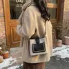 Bolso Cubo Retro para Mujer 2026 Nuevo Estilo Elegante Bolso de Hombro para Viajar Diseño de Nicho Casual Versátil Bolso Cruzado