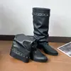 Hebilla de cinturón pierna de barril grande adelgazante pierna de pantalón plisada botas moda negra remaches punta fina botas largas mujer 2025 Otoño/Invierno Nuevo Estilo
