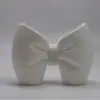 Portacepillos de dientes con forma de lazo, organizador de escritorio para cepillo de dientes eléctrico y pasta de dientes, estante de almacenamiento para tocador de baño, artículo decorativo