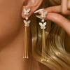 Aretes de Borla de Mariposa de Circonita de Lujo de Entrada Francesa Chapados en Oro Real de 14K Aretes Elegantes de Alta Gama para Todos los Días