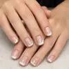 Modelo de Comercio Exterior Más Vendido: Puntas de Uñas Estilo Francés Color Dulce Nude de 24 Piezas con Bordes Blancos y Diamantes, Uñas Postizas Cuadradas Cortas Suaves y Versátiles al por Mayor