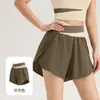 Conjunto de yoga para mujer, traje deportivo para correr, sujetador deportivo a prueba de impactos, camiseta sin mangas de yoga de verano, pantalones cortos de fitness de tres puntos