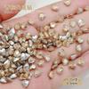 Venta al por mayor Celebridad de Internet Manicura Champagne Joyería de Diamantes Súper Brillante Maillard Rectangular Gota de Agua Diamante de Uña Forma Especial Punta Inferior