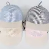 Gorra de Béisbol Coreana Versátil a Rayas Minimalista para Mujer con Cordón, Protección Solar, Visera Plana, Sombrero de Sol de Moda Casual