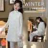 Vestido de Invierno para Niña 2026 Nuevo Elegante Engrosado Cálido Estilo Pequeño Chanel Conjunto de Vestido con Lazo para Niños