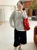 Top de punto a rayas holgado de un solo hombro para mujer talla grande Mujer 2026 Otoño Diseño talla grande Top con cordón
