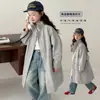 Gabardina para Niñas 2026 Nueva Colección Primavera y Otoño para Niñas Menudas, Gabardina Casual de Longitud Media de Corte Relajado Inspirada en Japón
