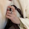 Anillo ajustable abierto con circonita negra en forma de corazón de amor, diseño de nicho femenino, estilo frío, anillo retro de alta calidad, nuevo producto