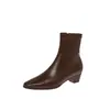 Botas Finas Silenciosas Estilo Coreano para o Dia a Dia Afinando a Perna Outono/Inverno 2026 Salto Grosso Salto Médio Versátil Bico Quadrado Elásticas Abraçando a Perna Botas de Cano Curto Femininas