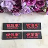 Etiquetas moldadas por gotejamento de PVC personalizadas, placas de borracha criativas, marcas registradas de vestuário em PVC personalizadas, podem ser impressas com LOGOTIPO