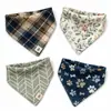 Bandanas personalizadas para mascotas con diseños navideños europeos y americanos, fabricante de bufandas para perros, procesamiento y producción OEM, se admiten nuevos estilos