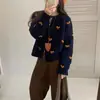 Nuevo Cárdigan de Punto Jacquard con Estampado de Corazones para Otoño/Invierno para Mujer, Cuello Redondo, Corte Holgado, Adelgazante, Versátil Abrigo Suéter con Cremallera, Top de Moda