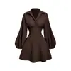 Otoño 2026 Nuevo Estilo Europeo y Americano Elegante y Sexy Moda Ins Versátil Ceñidor de Cintura Cuello Solapa Color Sólido Vestido Corto Abullonado