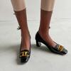 Zapatos de cuero completo retro francés de punta cuadrada para mujer 2024 nuevo otoño e invierno elegantes tacones altos de hebilla metálica de tacón grueso