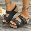 Sandalias de cuña con hebilla de remache para mujer, nuevo modelo de verano 2026, sandalias de suela gruesa de talla grande para mujer