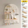Estante de Pared de Tablero Perforado de Madera Maciza para Almacenamiento Pasillo Color Nogal Forma Decoración de Pared Exhibición de Almacenamiento