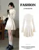 Vestido de Punto Negro de Cuello Alto para Mujer, Nuevo Estilo Corto Otoño e Invierno 2025, Vestido Corto de Capa Base Engrosado y Forrado de Lana
