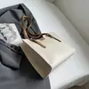 Bolso de Hombro Grande con Textura, Elegante y Sencillo, para Mujer, Nuevo Estilo de Verano, Bolso de Hombro de Alta Gama, Bolso Tote Grande de Capacidad para Viajar