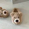 Pantufas de pelúcia macias e fofas de urso de desenho animado para mulheres, outono e inverno de 2026, com fleece adicional para aquecimento, antiderrapantes, pantufas peludas fofas para casa
