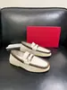 Zapatos Casuales Populares de Cuero Genuino Estilo Lujo Ligero, Mocasines con Hebilla Metálica Frgm, Artículo de Exportación Más Vendido